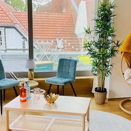 Apartamento Fewozauber - Domschloss, Zentrum, 6 Personen, Business, Dachterrasse, Familien