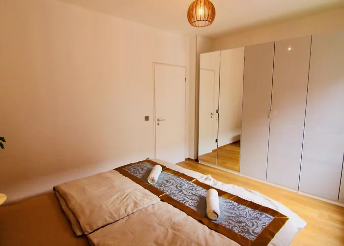 Fewozauber - Domschloss, Zentrum, 6 Personen, Business, Dachterrasse, Familien * Schwerin (Mecklenburg-Vorpommern)