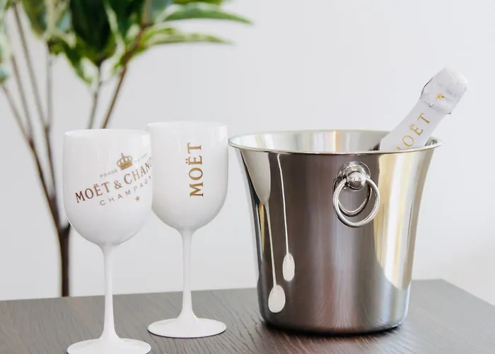 Fewozauber - Domschloss, Zentrum, 6 Personen, Business, Dachterrasse, Familien *